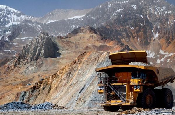 Producción manufacturera de Chile se desploma un 5,8% en octubre y la minería cae 1,7%