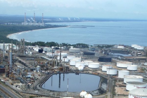 Refinería El Palito se detuvo otra vez y se agrava inestabilidad con producción de gasolina