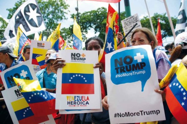 Rodríguez entregó en la ONU certificación de 13 millones de firmas «No More Trump»