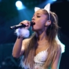 Ariana Grande lanza un nuevo álbum y apoya a Joe Biden