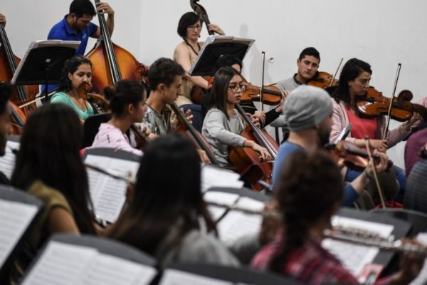 Músicos venezolanos y colombianos ponen melodía a los anhelos de paz