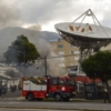 Manifestantes atacan a Teleamazonas y al diario El Comercio en Ecuador