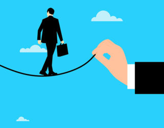 PGA Group: 63% de las empresas considera reducir tamaño de sus negocios y 53% estima disminuir nóminas