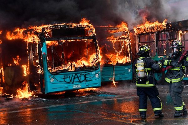 Chile está paralizado ante las peores protestas desde el retorno a la democracia