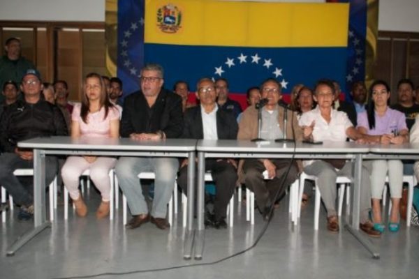 15 grupos opositores se unen en coalición «Factor Alternativo» en apoyo a Guaidó