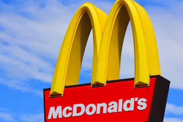 Sindicatos denuncian a McDonald´s en la OCDE por tolerar acoso sexual sistemático