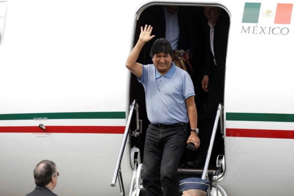 Evo Morales llegó a México tras asilo político