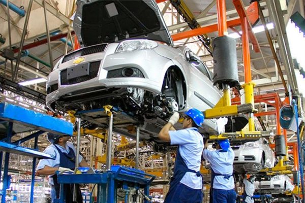 Favenpa anuncia caída del 15% en la industria automotriz nacional