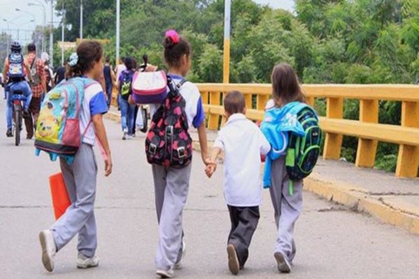 La pandemia congela la educación de millones de niños en América Latina