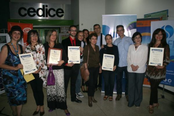 Banesco recibe mención en premio de periodismo otorgado por la Cámara de Caracas