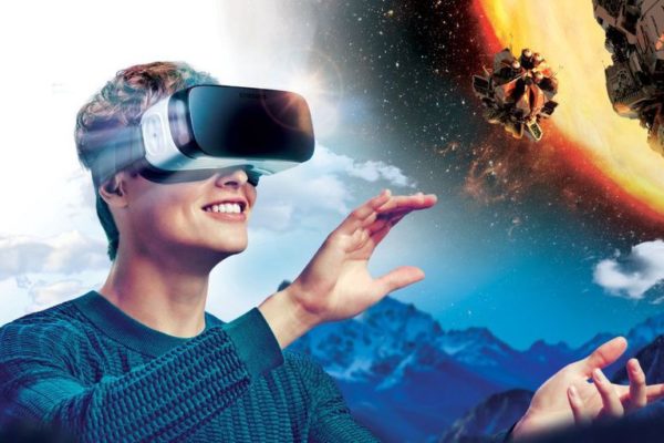 Facebook mostrará anuncios dentro de sus gafas de realidad virtual Oculus