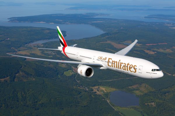Emirates Airlines se retracta y mantendrá vuelos a 13 países