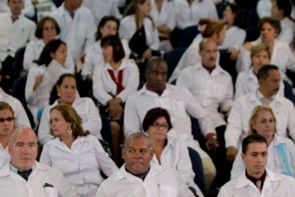 Ya son más de 22.000 los médicos cubanos en Venezuela