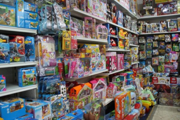 Restricciones de movilidad en España podrían frenar la venta de juguetes en Navidad