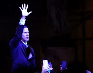 Guaidó anuncia «una gran movilización» en Caracas por su regreso al país