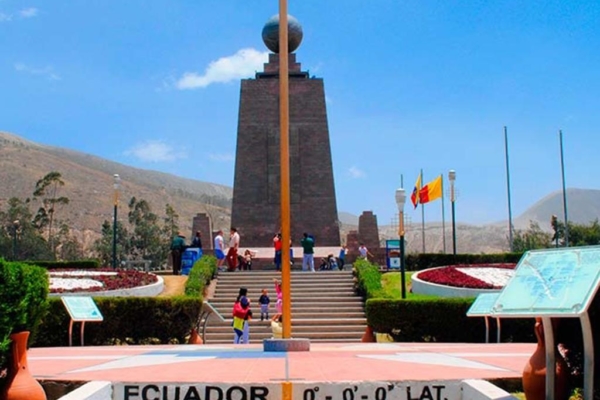 Quito plantea 3.000 obras en 4 años y cartera de inversiones de 7.000 millones de dólares