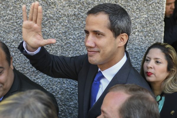 Juan Guaidó arribó el Aeropuerto de Maiquetía desde Portugal