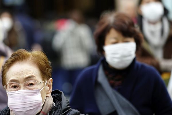 China restringe viajes y endurece medidas para luchar contra el Coronavirus