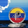 El Petro cae un 10,56% en exchanges y el oficial cotiza en US$58,79