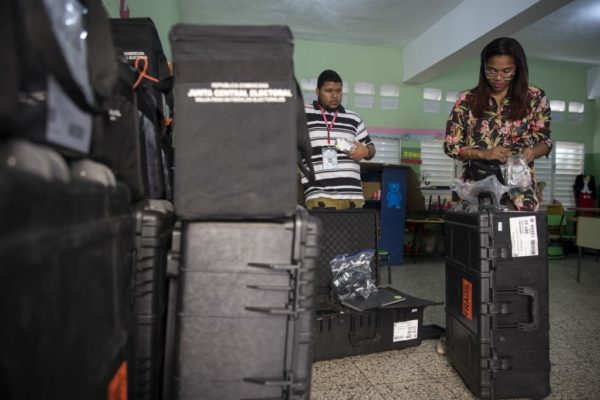 República Dominicana suspendió elección municipal por falla informática