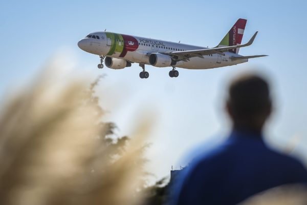 TAP Portugal prevé recuperar su actividad al 40% para septiembre