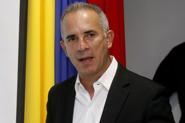 Bernal espera «avalancha»: más de 2.000 venezolanos retornaron desde Colombia en dos días