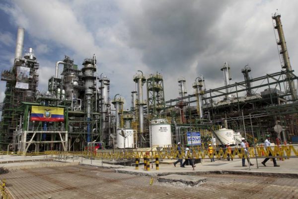 Ecuador presenta licitación para construir una refinería con capital privado