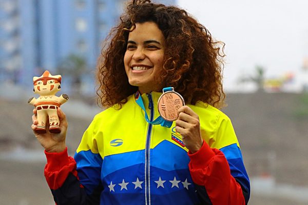 Medallista olímpica Stefany Hernández recupera la fe tras caer en desgracia