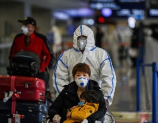 China registra mayor número de contagios en 21 meses y refuerza cuarentena en ciudad de 13 millones de habitantes