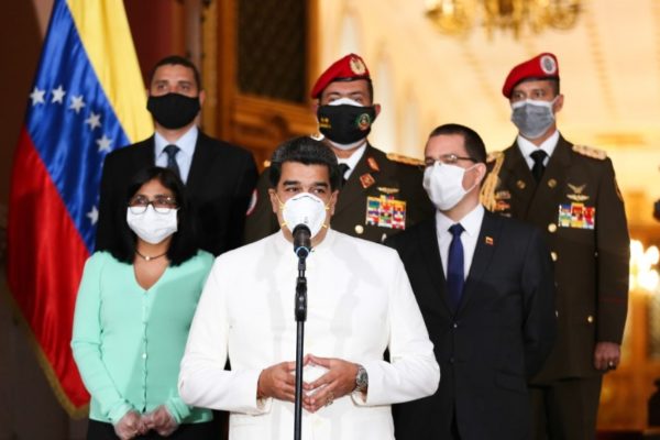 «Cero actos públicos»: Maduro llama a reforzar cuarentena ante aumento de casos de #Covid19