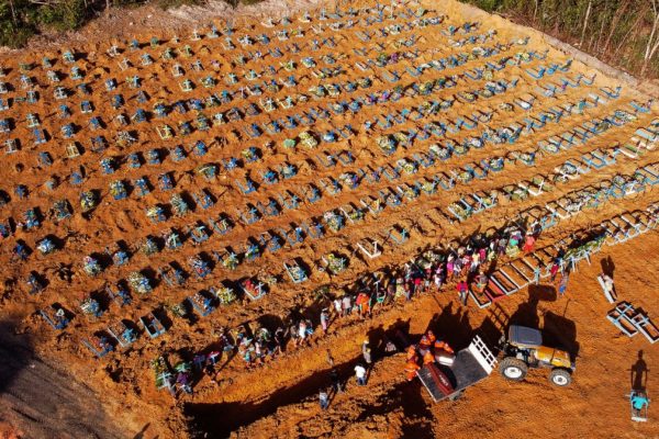 La pandemia golpea con saña a Brasil y no da tregua en toda América Latina