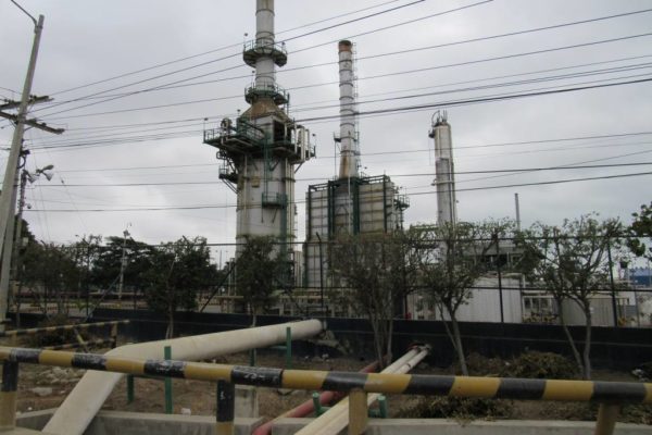 Refinería Libertad en Ecuador suspende de forma parcial sus operaciones