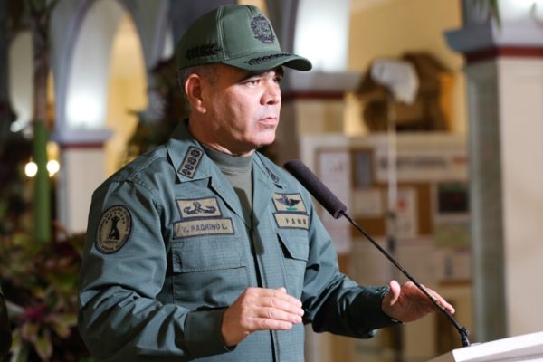 Padrino López vuelve a denunciar que Colombia intenta ‘agredir’ la soberanía del país