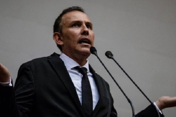 Diputado Lozano (AN): Hay US$48.000 millones destinados a obras inconclusas en 20 años