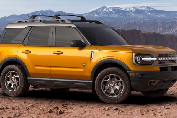Ford lanza la nueva familia de todoterrenos Bronco para competir con Jeep