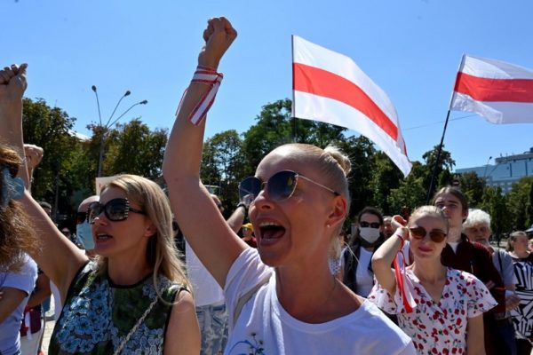 Escalan protestas en Bielorrusia y Lukashenko anuncia nueva Constitución