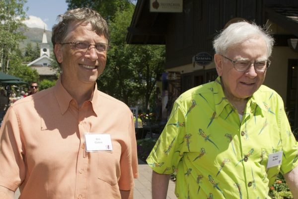 Conozca el original mensaje de Bill Gates por los 90 años de Warren Buffett