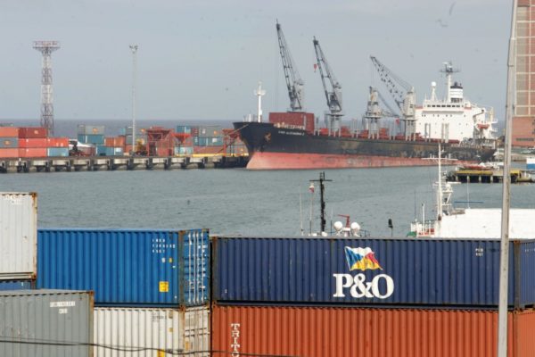 Solo 60 de 1.200 agentes aduaneros se mantienen operativos en La Guaira
