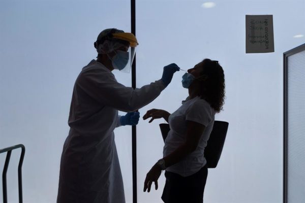 Van 154.165 casos | Venezuela añade 850 nuevos contagios y once muertes por COVID-19