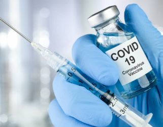 El mundo prepara campañas de vacunación ante la explosión de la pandemia