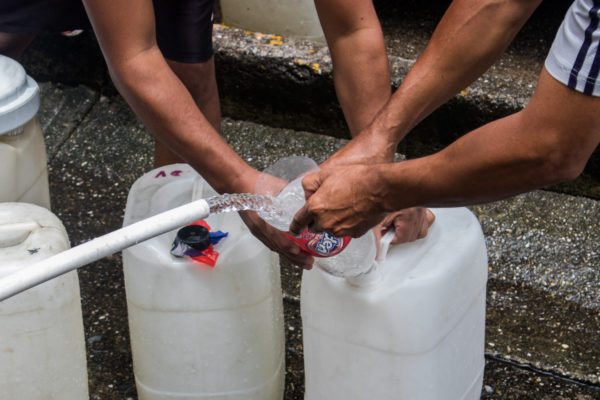 Monitor Ciudad: Hogares venezolanos reciben en promedio 57 horas semanales de servicio de agua