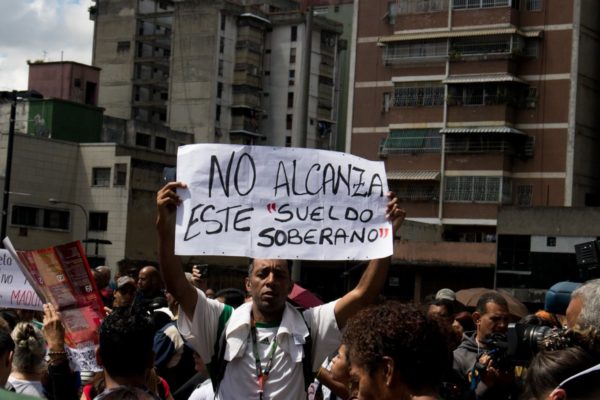 Nuevo salario mínimo en Venezuela, insuficiente para salir de la pobreza