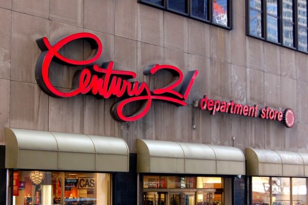 Century 21 se declara en quiebra y cerrará todas sus tiendas en EEUU