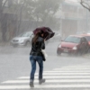 Alerta en La Guaira por fuertes lluvias que causan apagones, deslizamientos e inundaciones
