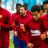 Lionel Messi ya entrena con el resto del equipo del Barcelona de Koeman