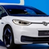 Volkswagen presenta su primer vehículo eléctrico en EEUU por menos de US$40.000