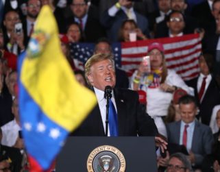 Trump acusa a demócratas de querer convertir a EE.UU en Cuba o en la Venezuela socialista