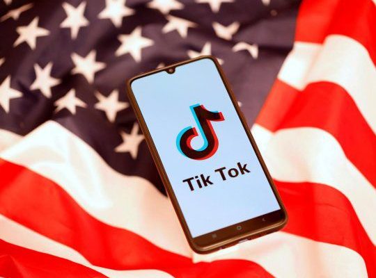 Trump suspende prohibición: Oracle y Walmart adquirirán un 20% de la nueva TikTok Global