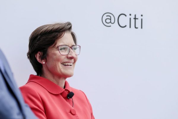 Jane Fraser es nombrada CEO de Citigroup, el primer gran banco de EEUU dirigido por una mujer