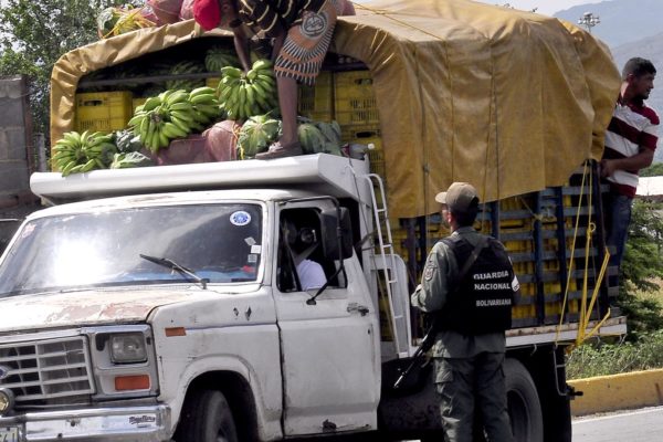 Producción y transporte de alimentos están en alto riesgo por escasez de diésel